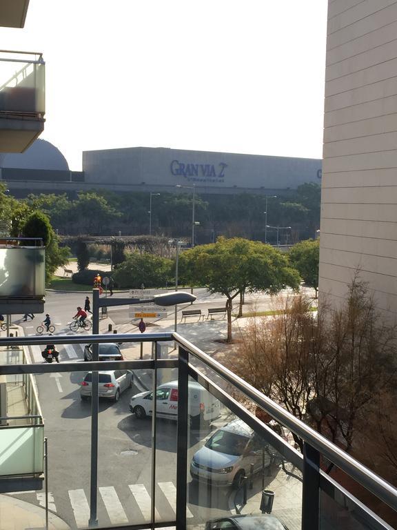 Apartamento Fira Barcelona โอสปิตาเล็ต เดอ โยเบรกัต ภายนอก รูปภาพ