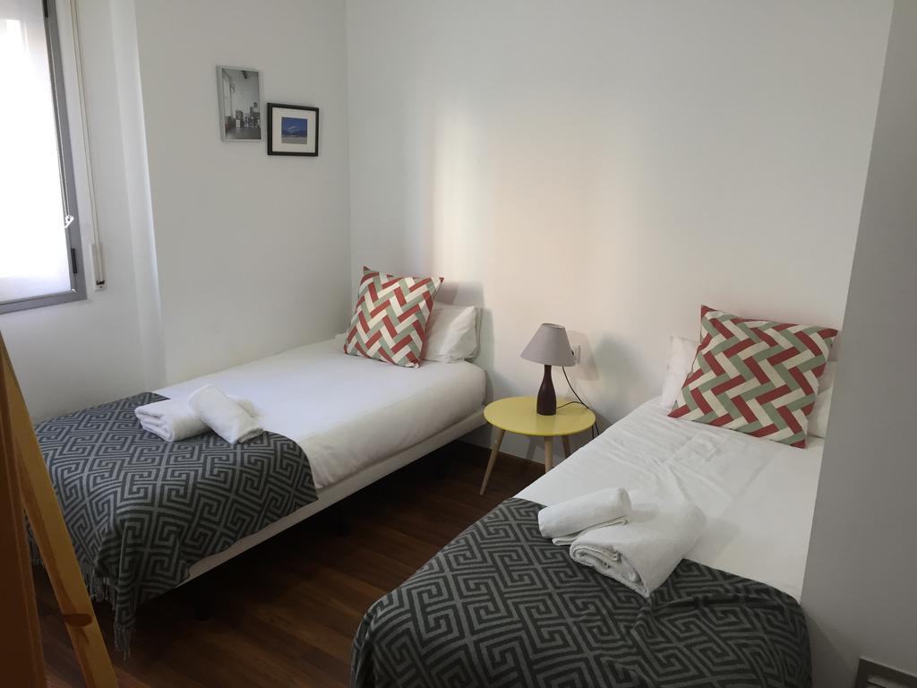 Apartamento Fira Barcelona โอสปิตาเล็ต เดอ โยเบรกัต ภายนอก รูปภาพ